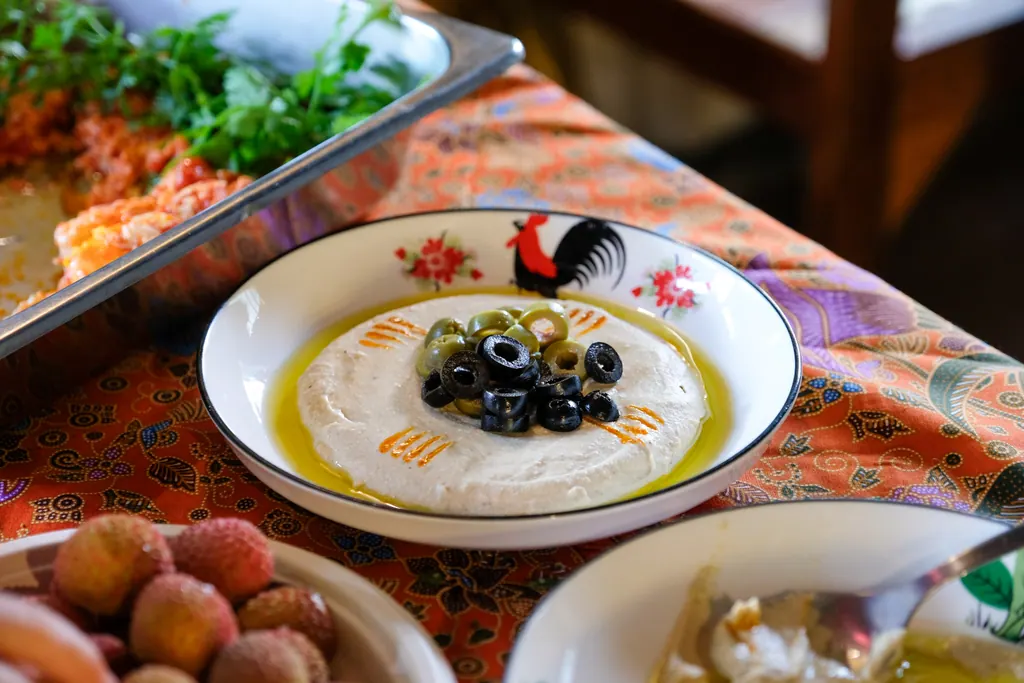 Hummus + olive oil